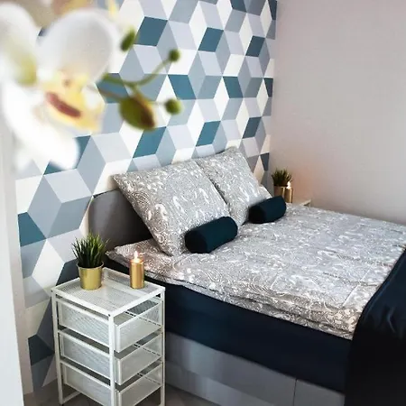 Comfortable And Spacious Apartment- Dmowskiego Street Lägenhet *