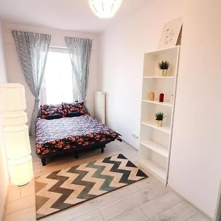 Comfortable And Spacious Apartment- Dmowskiego Street * Wrocław
