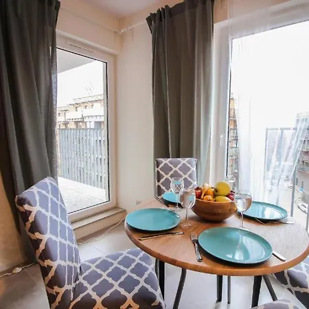 Apartmán Comfortable And Spacious Apartment- Dmowskiego Street Vratislav