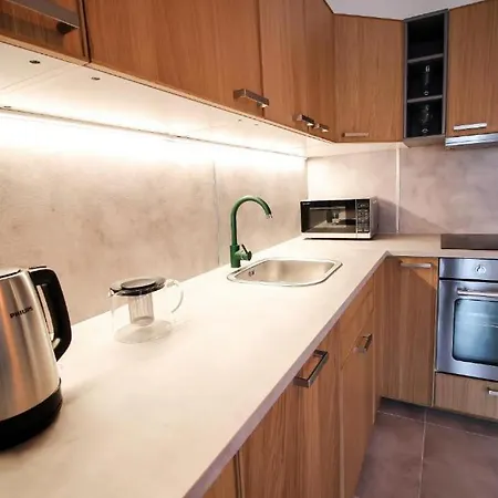 Comfortable And Spacious Apartment- Dmowskiego Street Apartmán *